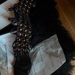 AKIRA AZALEA WANG ELLINOR BLACK GROMMET DETAIL GLADIATOR SANDAL Size 99